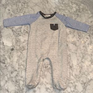 NWOT Miniclasix Striped Gray & Blue Footie 9M